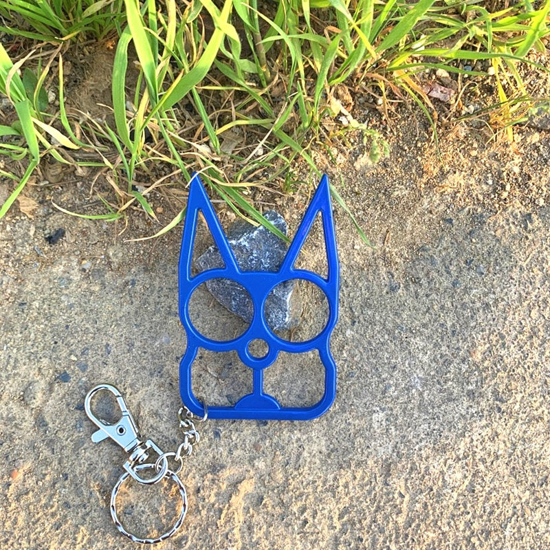 Cat-shaped defense keychain - A practical and dissuasive security accessory